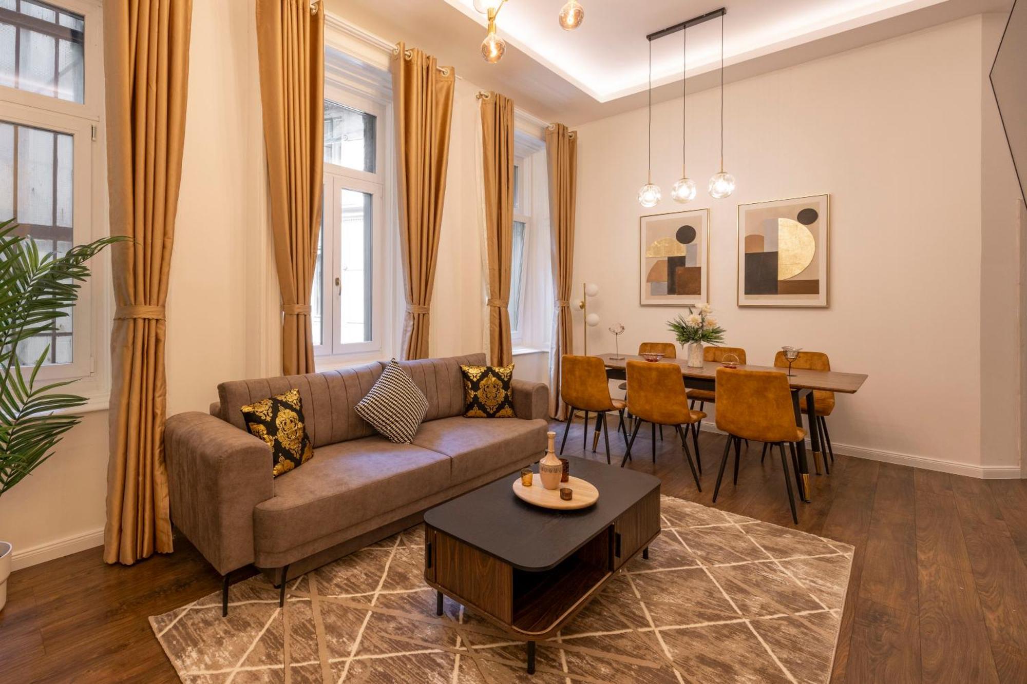 Exclusive Downtown Quentin Residence By Prestige Homes 布达佩斯 外观 照片