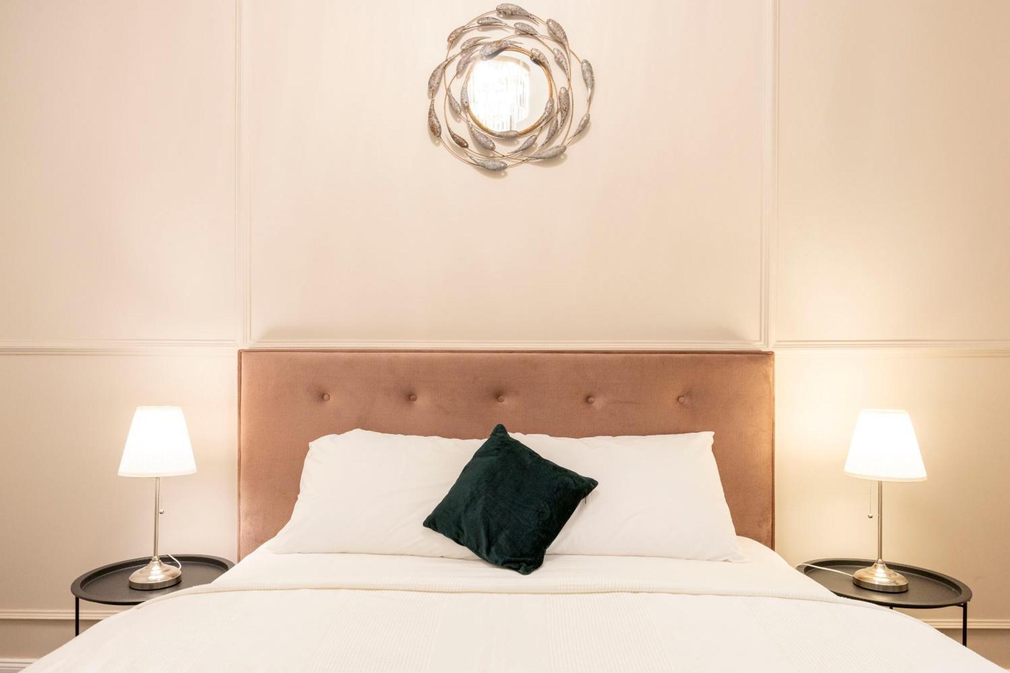 Exclusive Downtown Quentin Residence By Prestige Homes 布达佩斯 外观 照片
